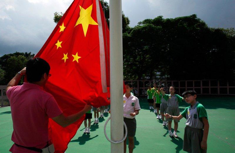 有什么值得推荐油电混合动力车型？游戏画面